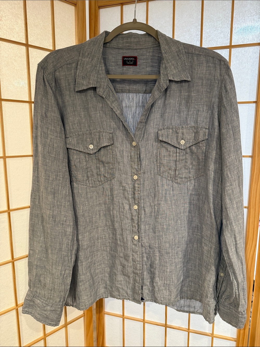 UNTUCKit Women’s Linen Chambray Blue Button-Down Shirt Size 10
